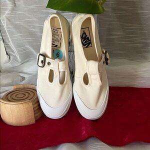 Vans Women's Cream Buckle Sneakers